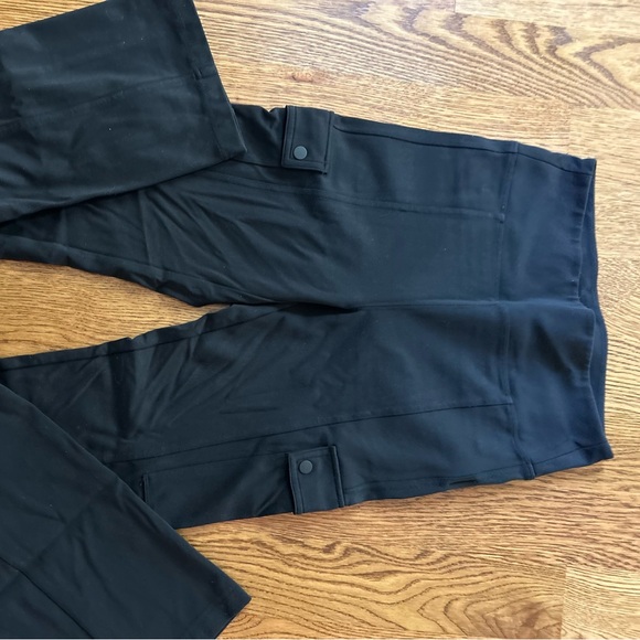 Athleta Delaney Straight Cargo Pants size S - Picture 3 of 3